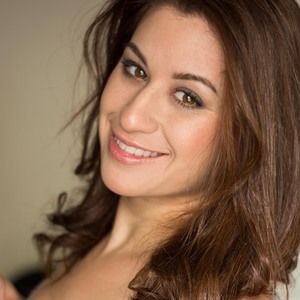 Meet your Posher, Mikhaila